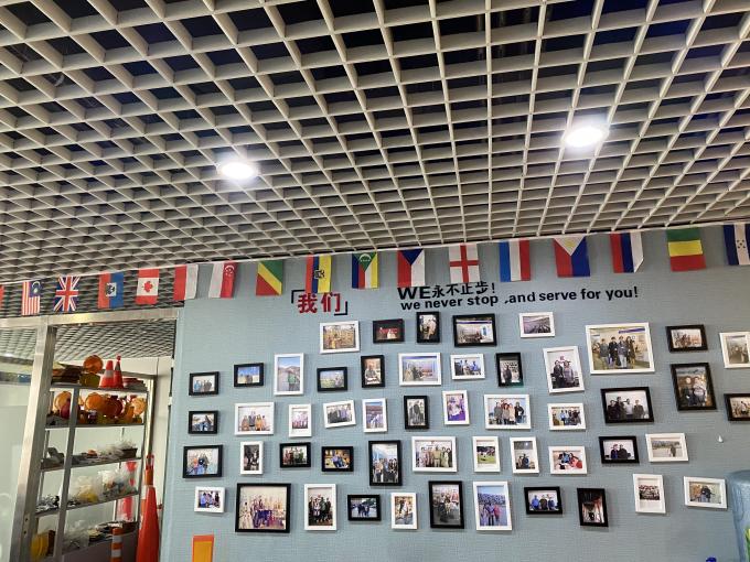 رنگ زرد قرمز چراغ های اخطار براق خورشیدی ایمنی ترافیکی آفتابگردان چراغ های LED 8