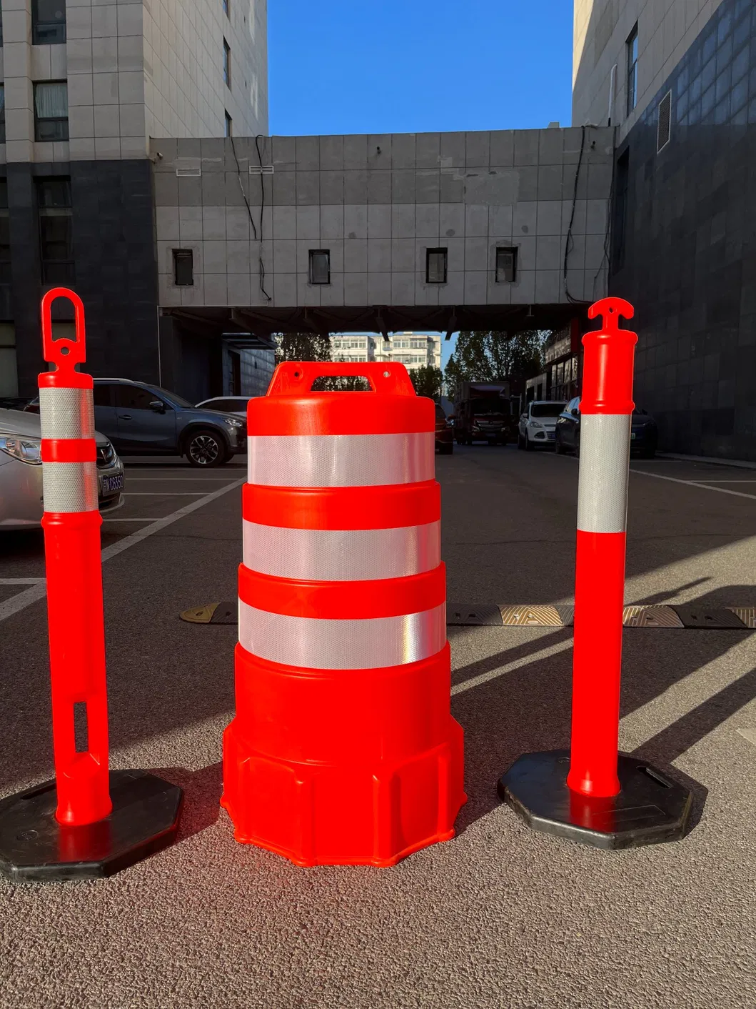 بشکه های ترافیکی PE پرفروش ROADSAFE، بشکه های ضربه گیر ایمنی جاده ای با بازتابنده 0