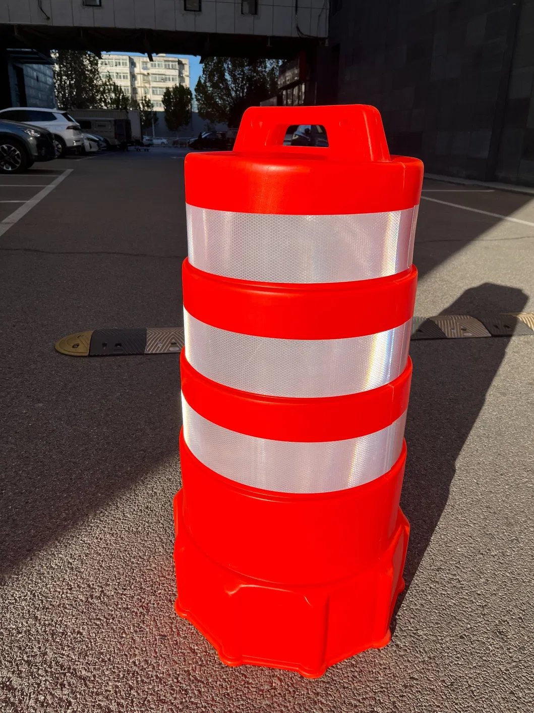 بشکه های ترافیکی PE پرفروش ROADSAFE، بشکه های ضربه گیر ایمنی جاده ای با بازتابنده 3